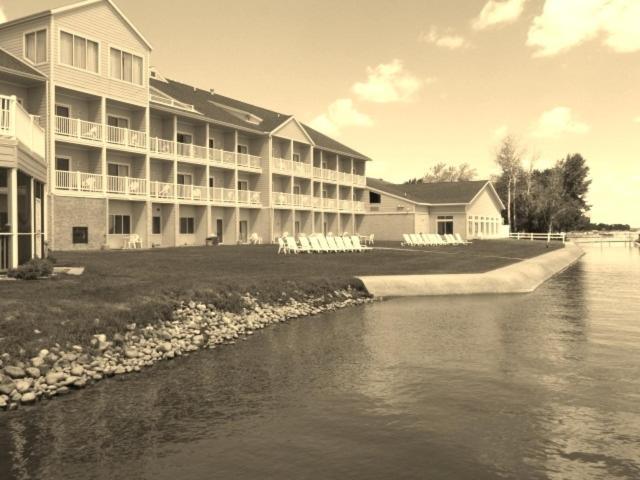 Lakeside & Conference Center Hotel 3*